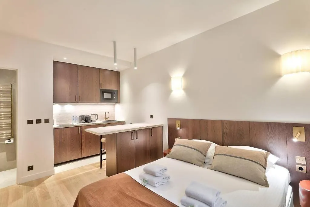 Sublime Studio Refait A Neuf Paris